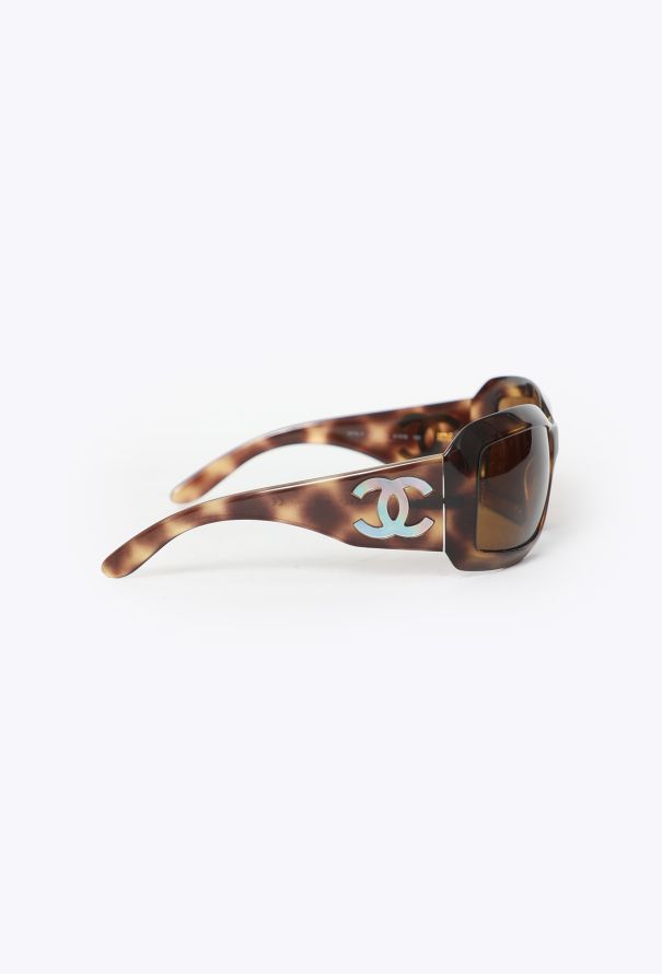 Chanel '90s Tortoiseshell 'CC' Sunglasses - 2