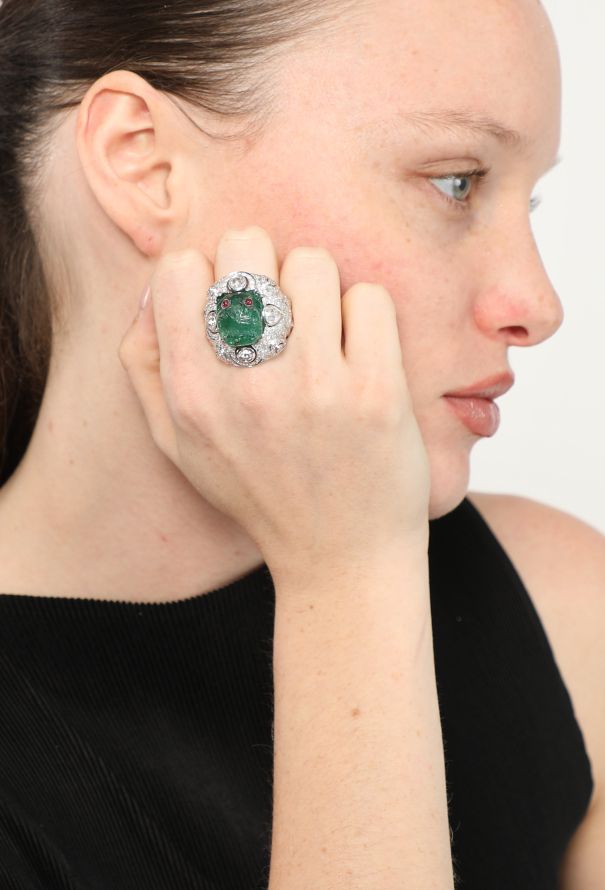 Repossi Bespoke 18k White Gold, Ruby & Emerald Feline Ring - 4 Repossi Bespoke 18k White Gold, Ruby & Emerald Feline Ring - 4