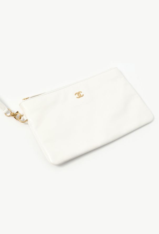 Chanel S/S 2022 White 22 Hobo Bag - 12