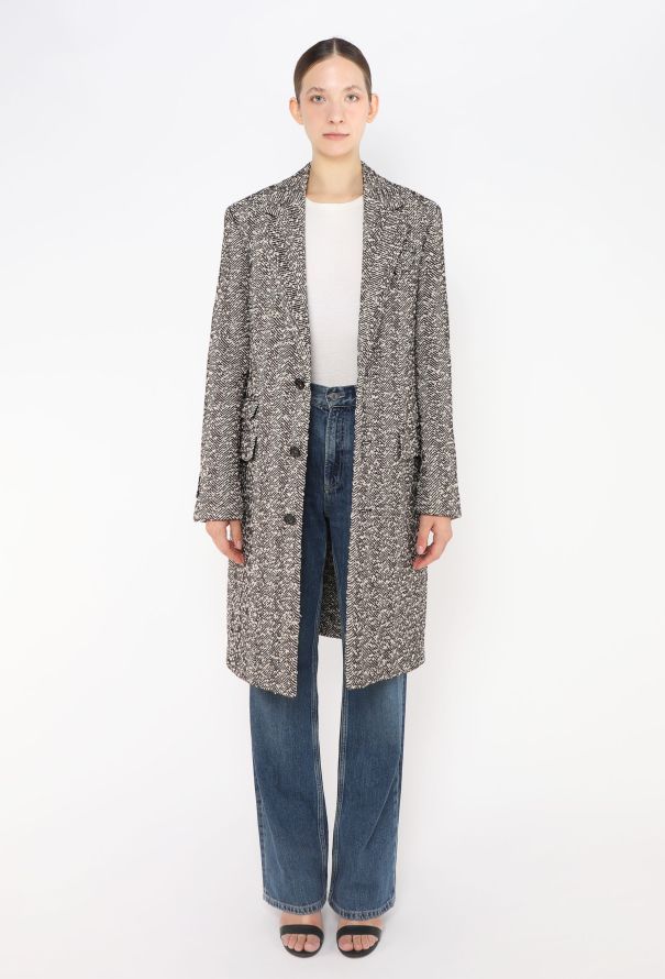 Bottega Veneta Pre-Fall 2021 Bouclé Chevron Coat - 3 Bottega Veneta Pre-Fall 2021 Bouclé Chevron Coat - 3