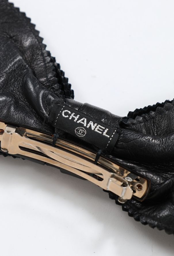 Chanel '80s Leather Bow Hairclip - 5