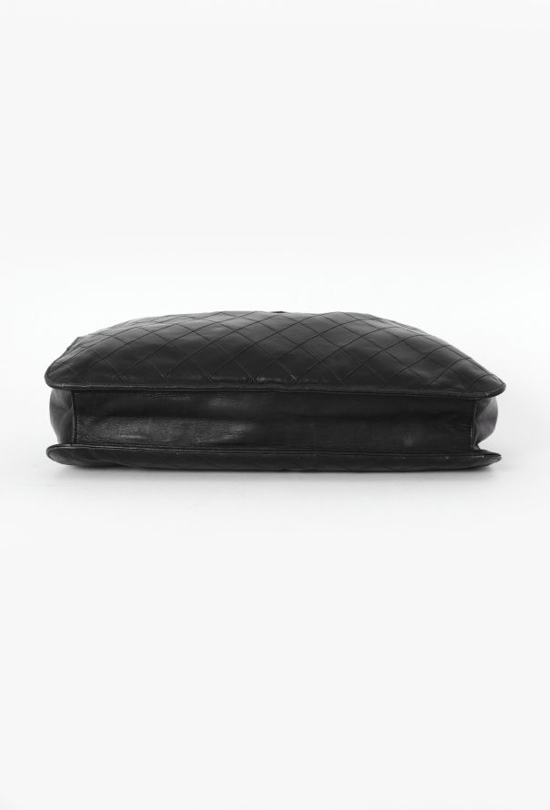 Chanel '80s Classic Quilted Pochette - 6 Chanel '80s Classic Quilted Pochette - 6