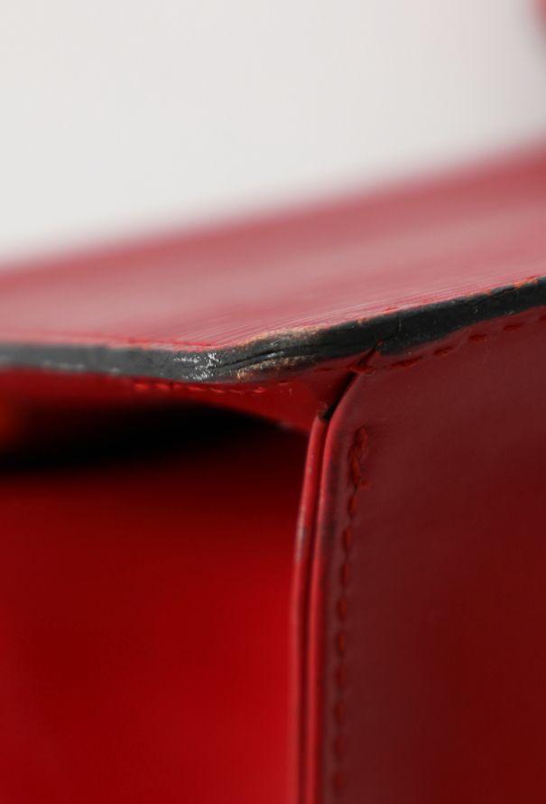 Louis Vuitton 1992 Epi Sac Triangle Bag - 7