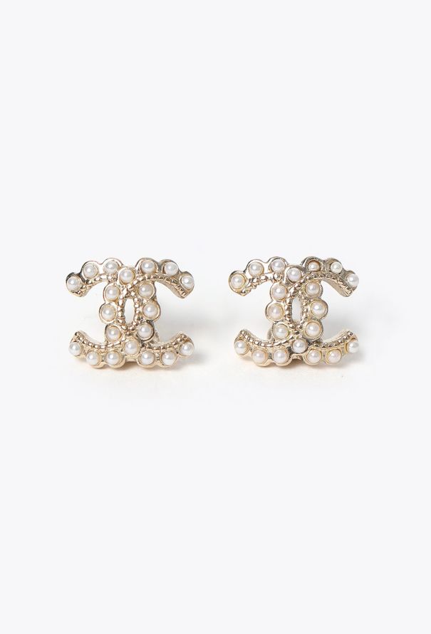 Chanel 2023 Micro Pearls 'CC' Earrings - 1