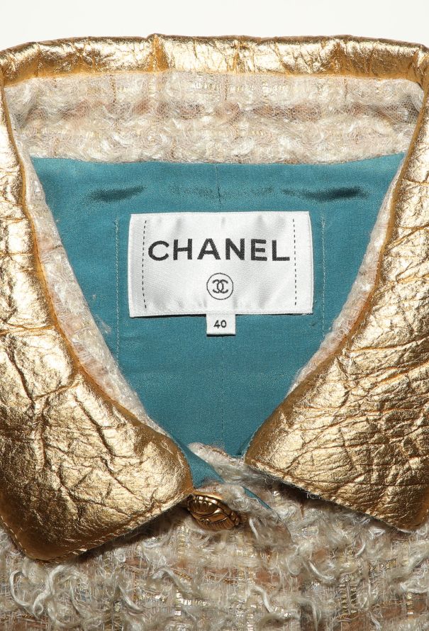 Chanel STUNNING Pre-Fall 2019 Paris-NY Tweed Jacket - 6 Chanel STUNNING Pre-Fall 2019 Paris-NY Tweed Jacket - 6