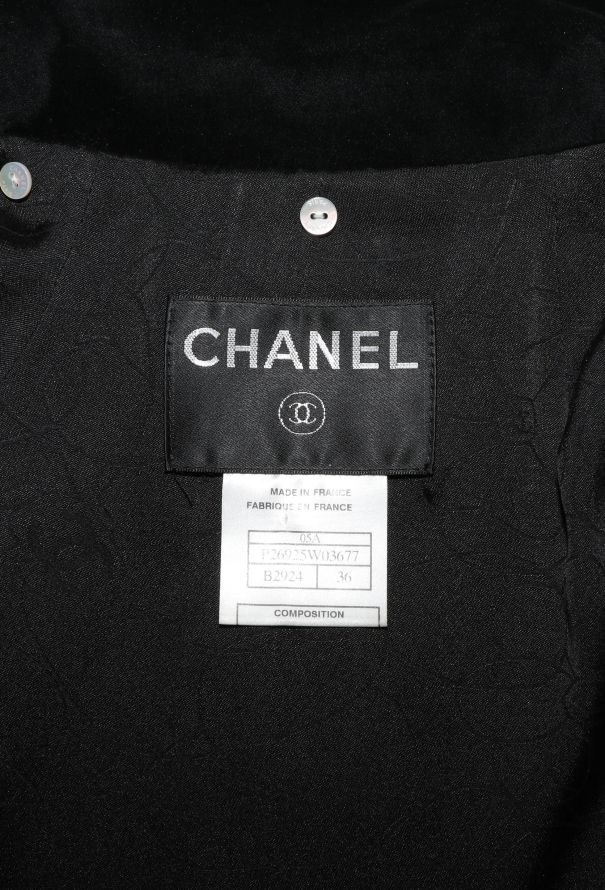 Chanel F/W 2005 Notched Velvet 'CC' Blazer - 6