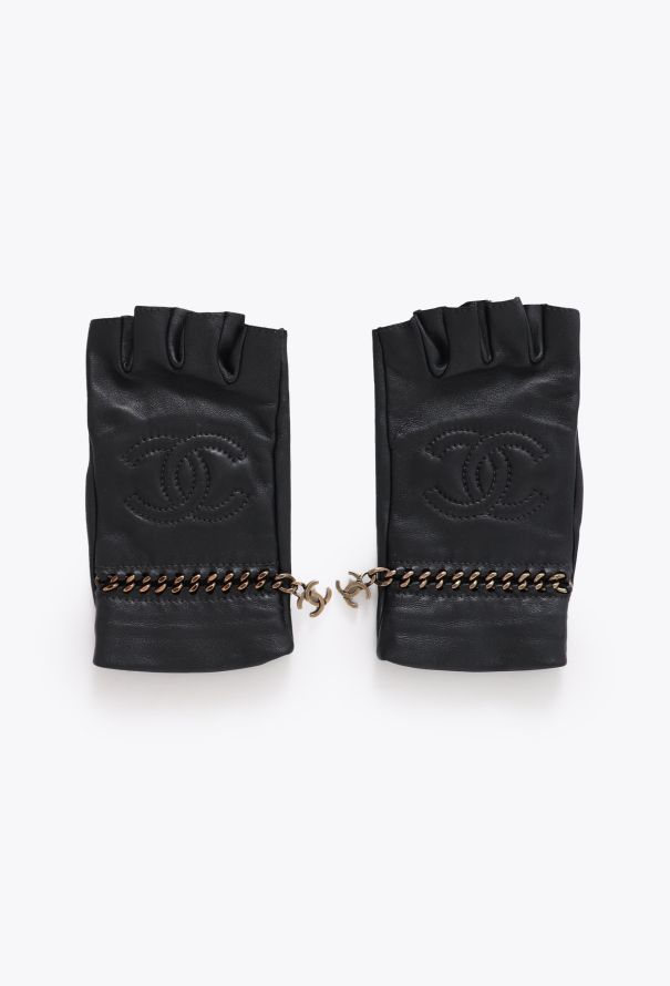 Chanel 2023 Lambskin Chainlink 'CC' Gloves - 3