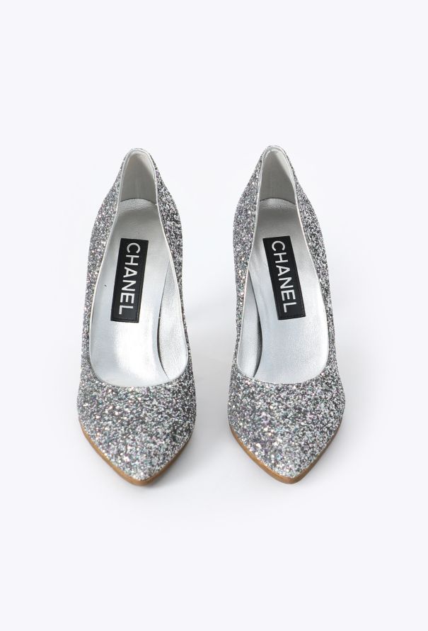 Chanel 2023 Silver Leather Iridescent Glitter Pumps - 2