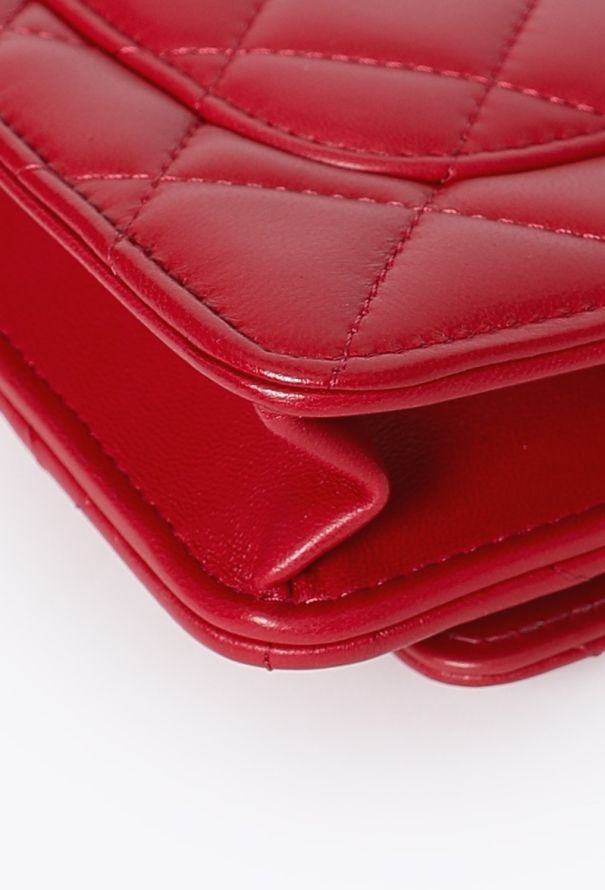 Chanel Twisted CC Wallet on Chain - 10