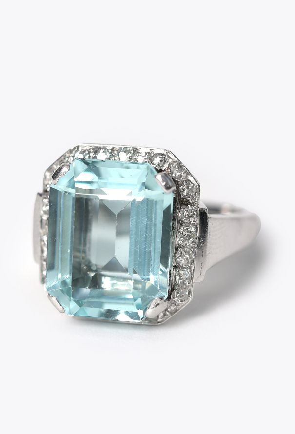 Vintage Fine Jewelry Exquisite 1930s Platinum & Aquamarine Ring - 3