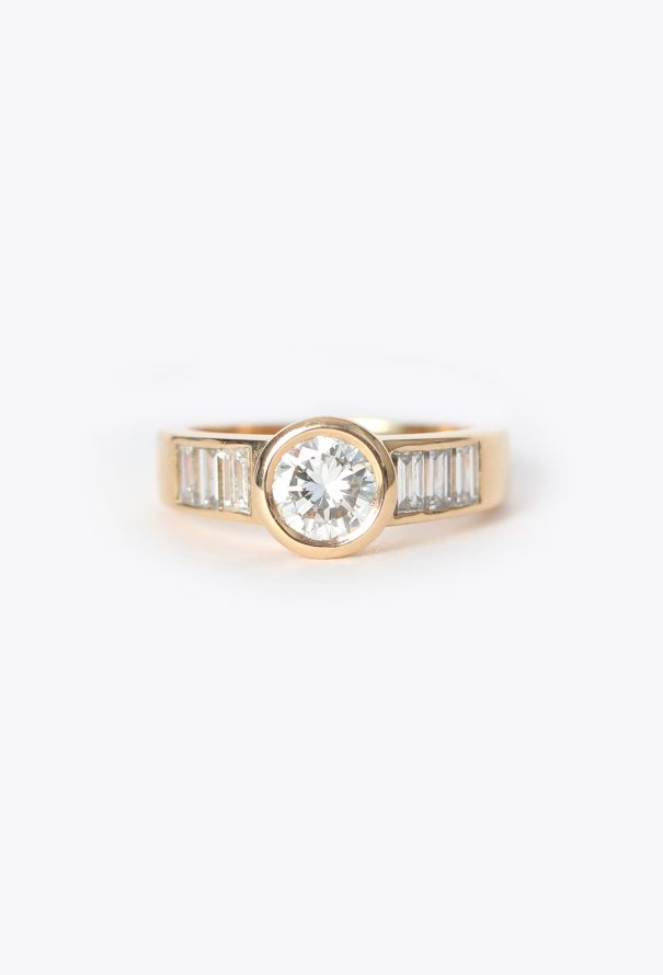 Modern Fine Jewelry 18K Yellow Gold & Diamonds Ring - 1
