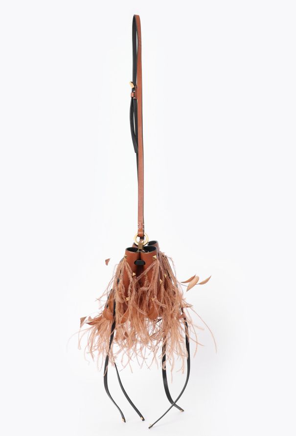 Valentino S/S 2019 Rockstud & Feather Small Bucket Bag - 7 Valentino S/S 2019 Rockstud & Feather Small Bucket Bag - 7