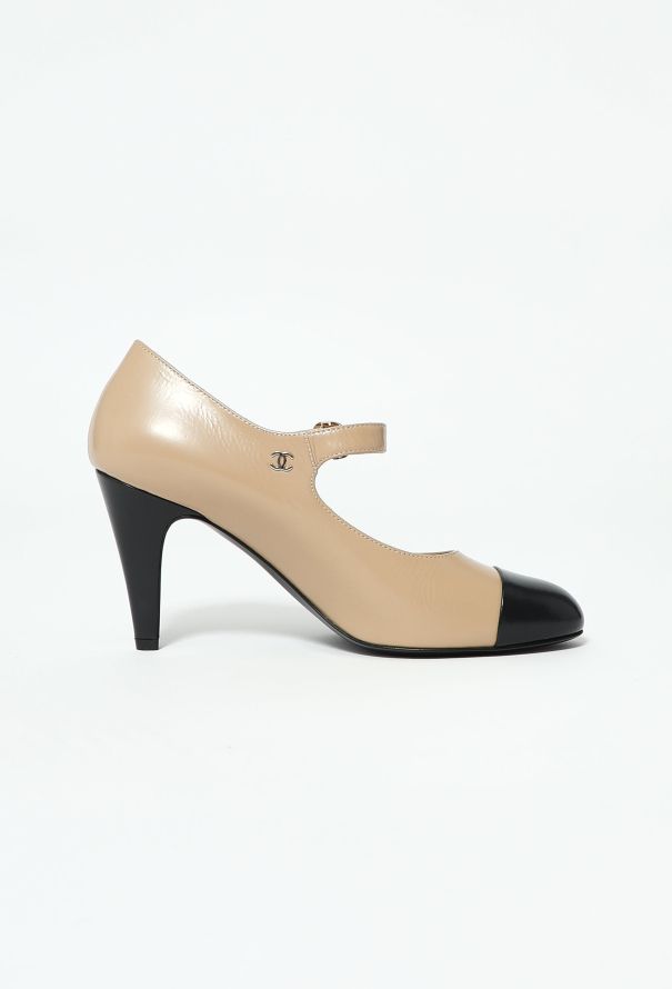 Classic Leather Mary Jane Pumps
