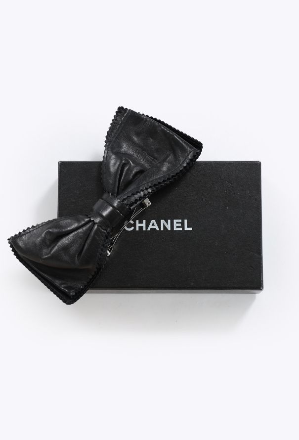 Chanel '80s Leather Bow Hairclip - 2