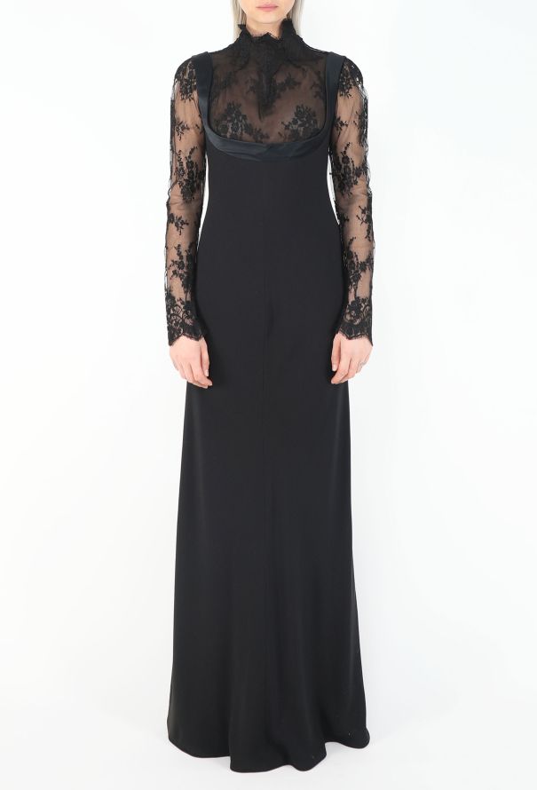 Valentino STUNNING '80s Chantilly Smoking Gown - 3