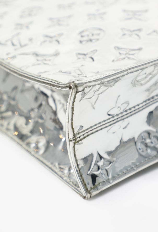 Louis Vuitton Fall 2006 Monogram Miroir Sac Plat Bag - 7