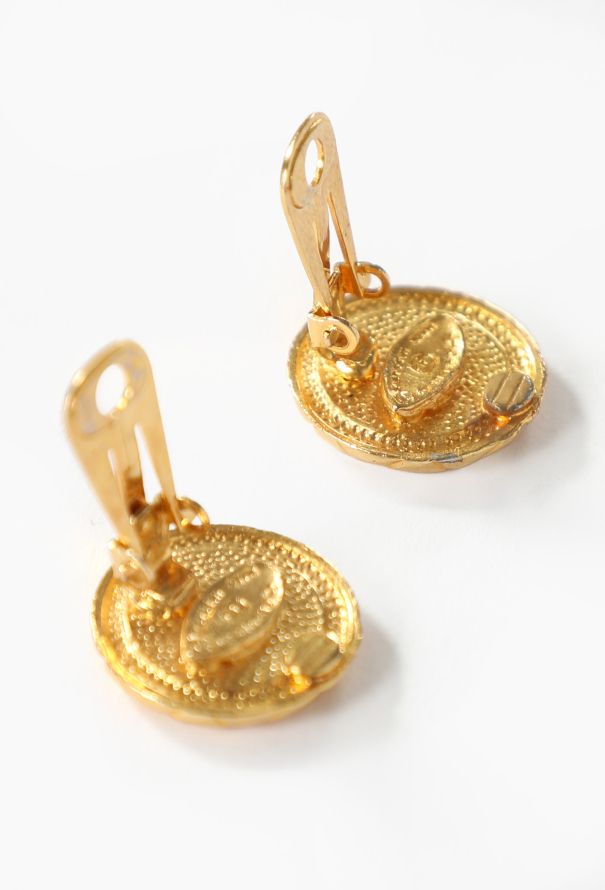 Chanel Quilted ‘CC’ Clip Earrings, 1980s - 4