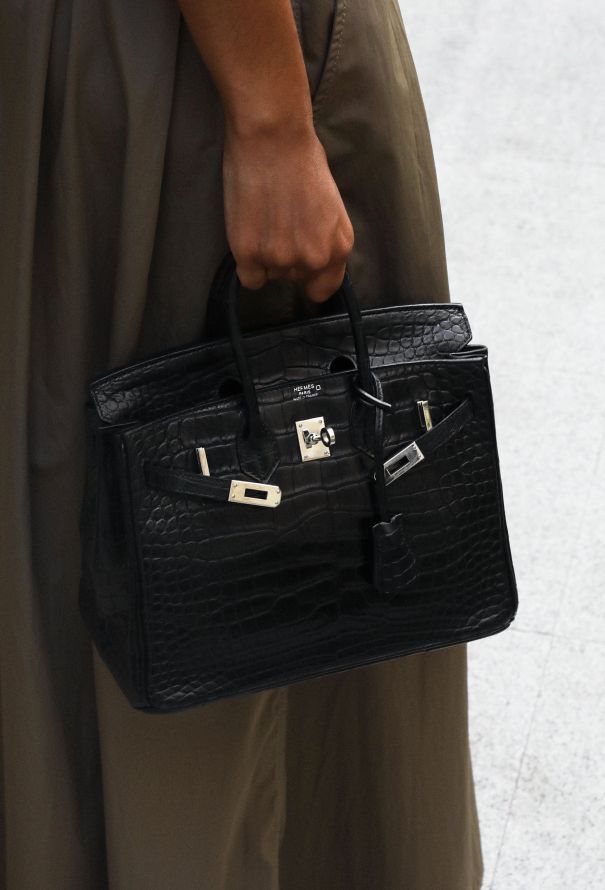 Hermès RARE Matte Black Alligator Birkin 25 - 1