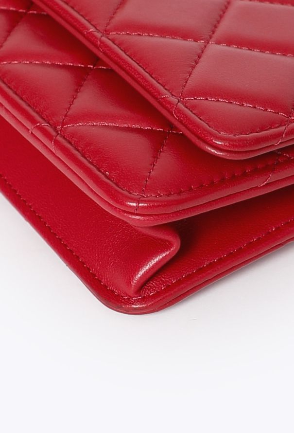 Chanel Twisted CC Wallet on Chain - 8