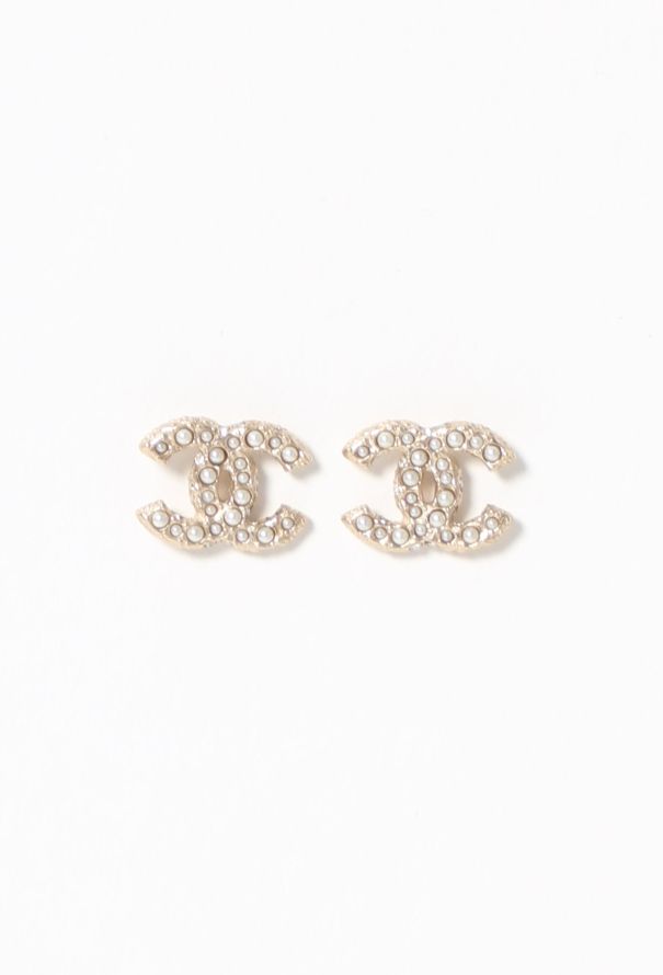 Chanel 2022 Pearl Embellished 'CC' Earrings - 1