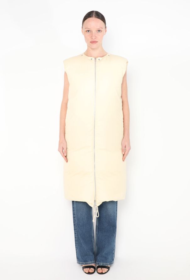 Céline Pre-Fall 2018 Hooded Down Parka Vest - 5 Céline Pre-Fall 2018 Hooded Down Parka Vest - 5