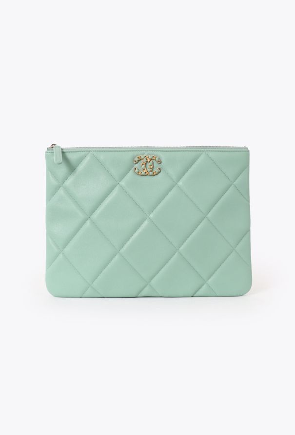 Chanel 19 Medium O Case - 1
