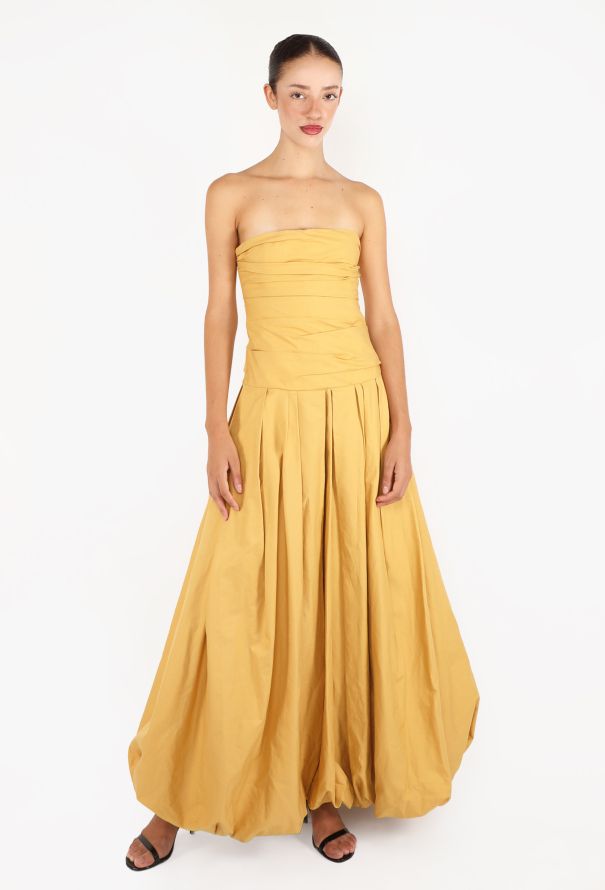 Khaite Ingrid Ruched Bustier Gown, Resort 2020 - 1