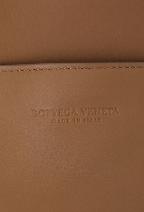 Bottega Veneta Maxi Cabat Smooth Tote Bag, 2019 - 13