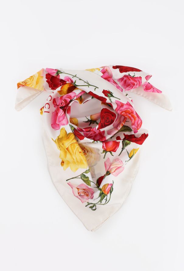 Gucci Vintage Floral Silk Carré - 3