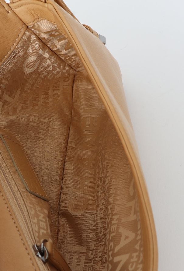 Chanel Early 2000s Shoulder Bag - 12