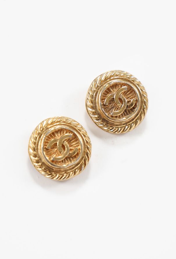 Chanel Early '80s Embossed 'CC' Clip Earrings - 1