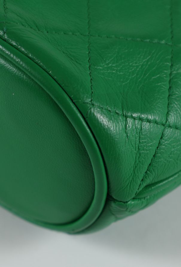 Chanel Vintage 1990s Quilted Shoulder Bag - 8