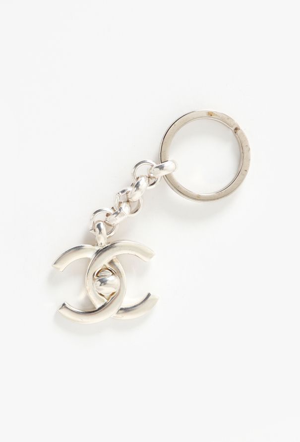 Chanel 1996 'CC' Turnlock Keychain - 3 Chanel 1996 'CC' Turnlock Keychain - 3
