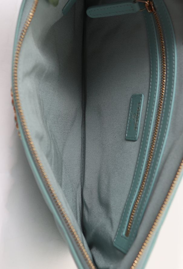 Chanel 19 Medium O Case - 12