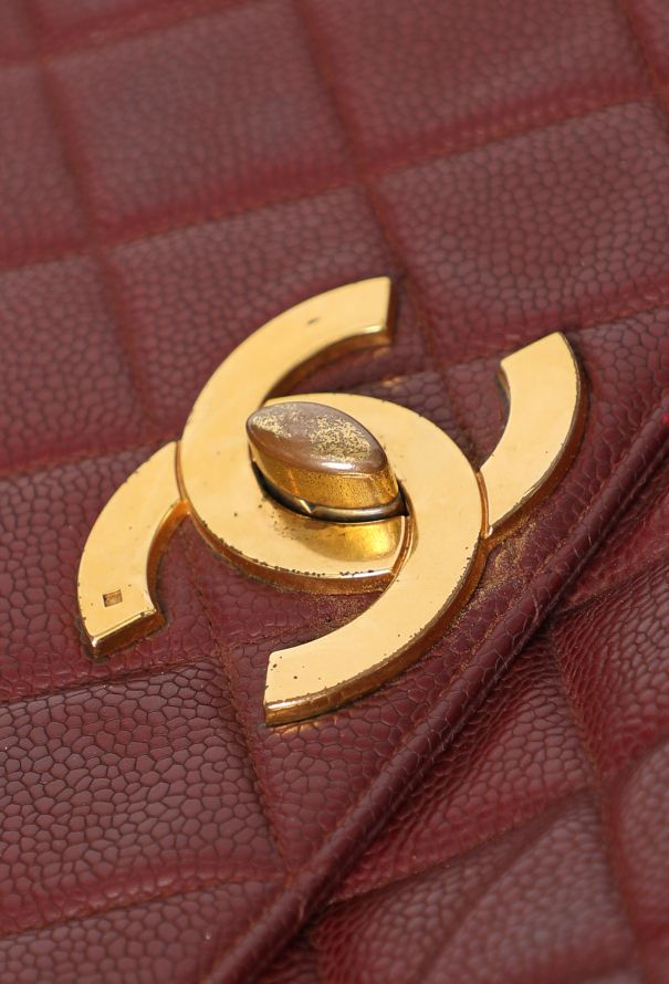 Chanel Vintage '90s Quilted Caviar Shoulder Bag - 12