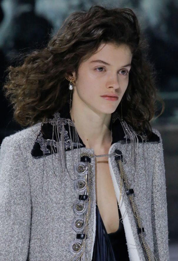 Louis Vuitton Bow & Pearl Drop Earrings, F/W 2018 - 2