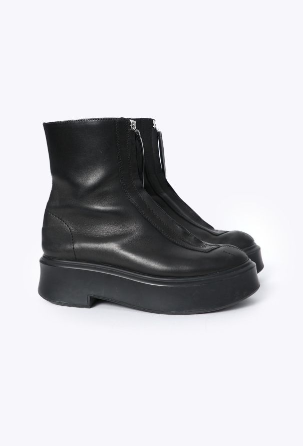 The Row F/W 2019 '1' Calfskin Zipped Boot - 4