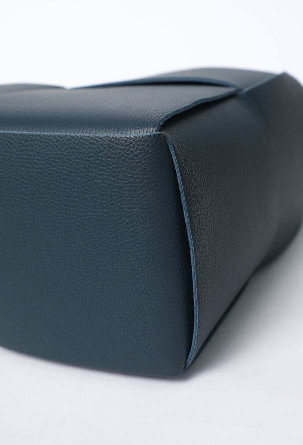 Bottega Veneta 2022 Arco Tote Bag - 7