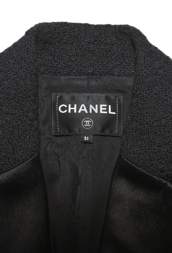 Chanel Pre-Fall 2017 Paris-Cosmopolite Tweed Smoking Suit - 10