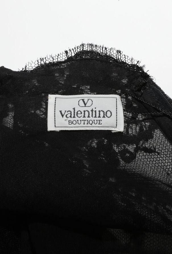 Valentino STUNNING '80s Chantilly Smoking Gown - 5