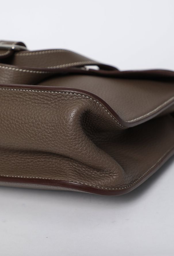Hermès Étoupe Taurillon Clémence Halzan 31 - 10 Hermès Étoupe Taurillon Clémence Halzan 31 - 10
