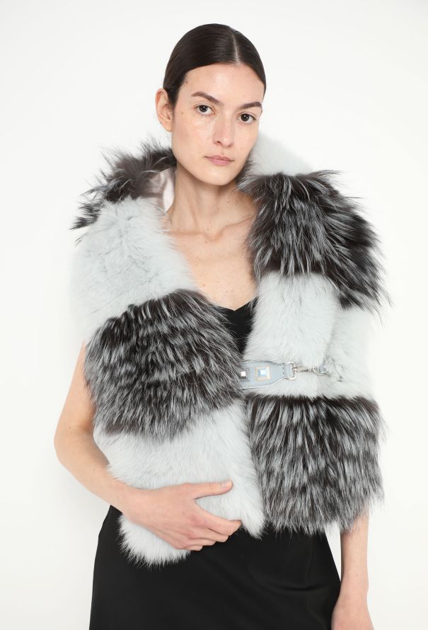 新品⭐︎FENDI FOXファー Fendi Fox Fur Sheepskin Elaphe Plexiglass FF Embossed XL Fendi