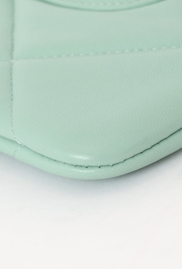 Chanel 19 Medium O Case - 7