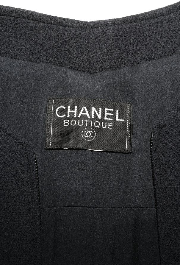 Chanel 1997 Hourglass Crêpe 'CC' Jacket - 6