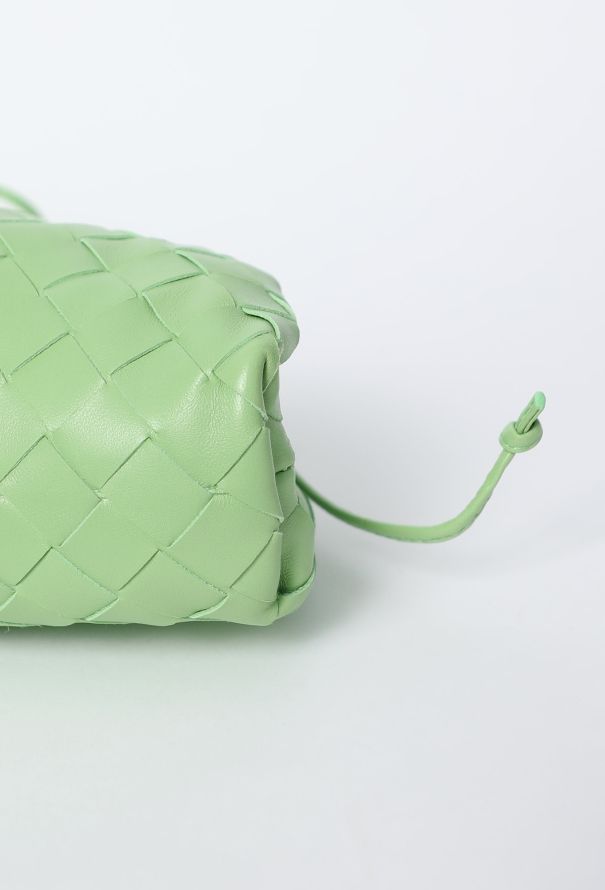 Bottega Veneta Mini The Pouch Intrecciato Clutch - 8