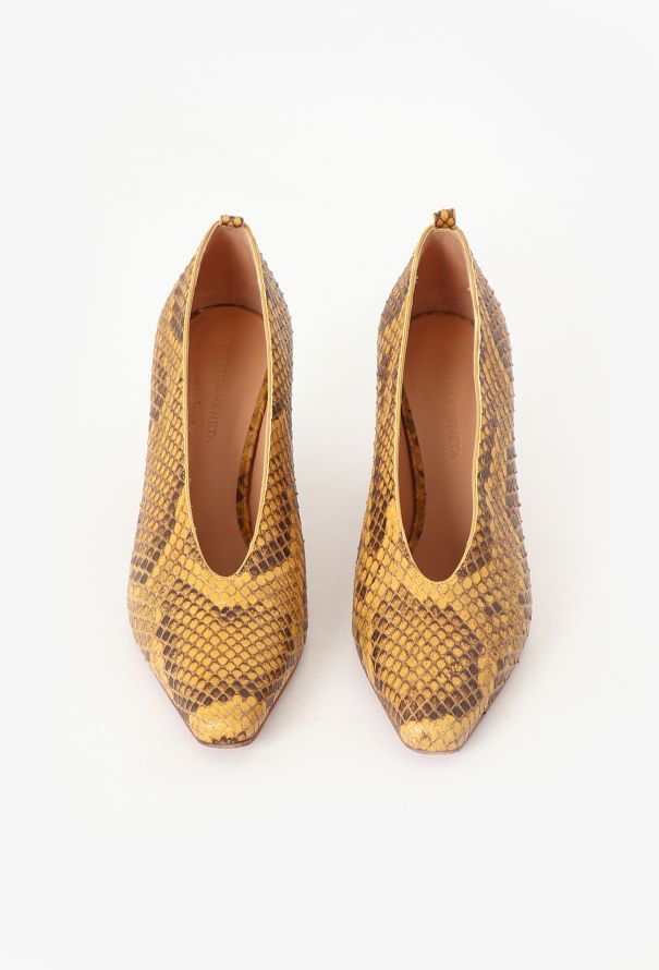 Bottega Veneta 2019 Almond Python Pumps - 2