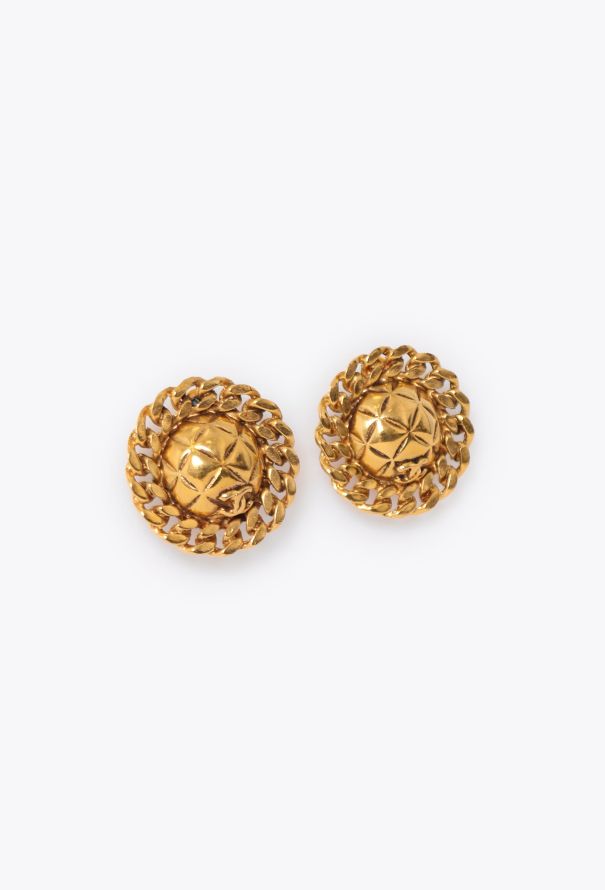 Chanel '80s Quilted Chainlink Clip Earrings - 3