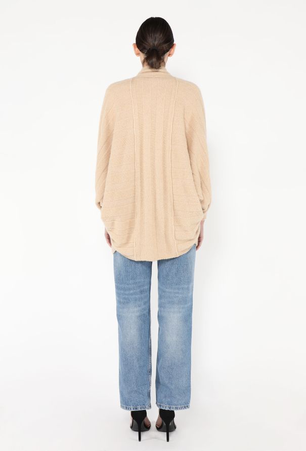 Loro Piana Cocooning Cashmere and Silk Bouclé Cardigan - 4
