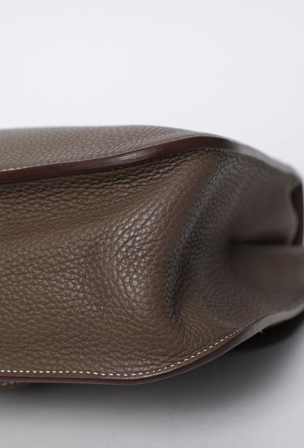 Hermès Étoupe Taurillon Clémence Halzan 31 - 11 Hermès Étoupe Taurillon Clémence Halzan 31 - 11