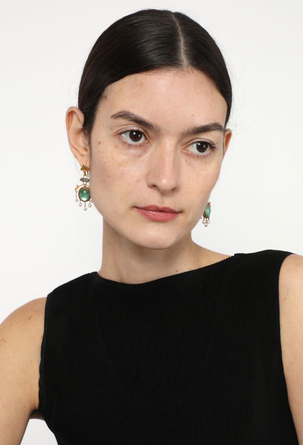 Vintage Fine Jewelry Antique 18k Gold, Diamonds & 5 Carats Emerald Earrings - 2 Vintage Fine Jewelry Antique 18k Gold, Diamonds & 5 Carats Emerald Earrings - 2